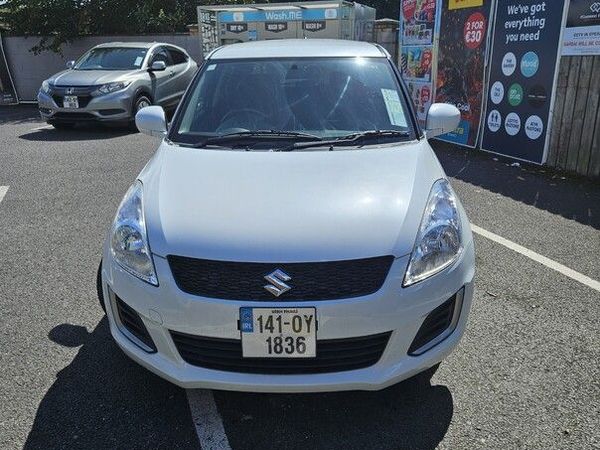 Suzuki Swift Hatchback, Petrol, 2014, White