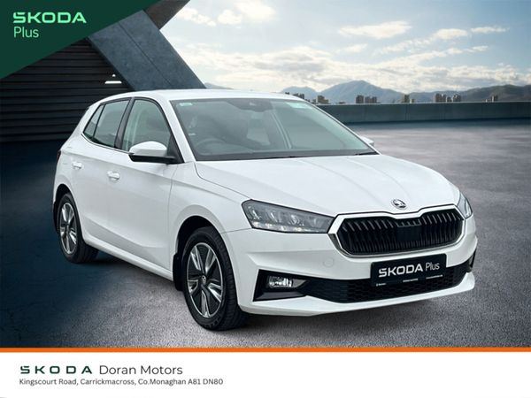 Skoda Fabia Hatchback, Petrol, 2022, White