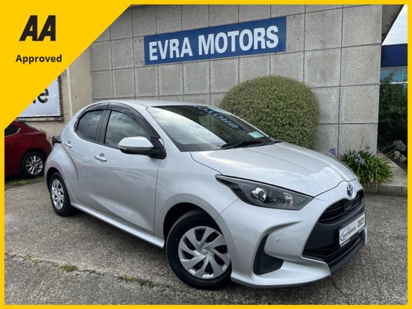 Toyota Yaris Hatchback, Petrol Hybrid, 2021, Grey
