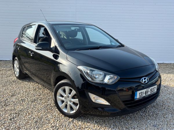 Hyundai i20 Hatchback, Petrol, 2013, Black