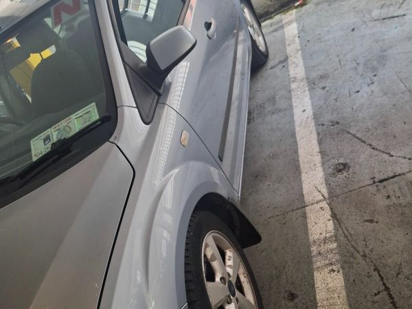 Ford Focus Hatchback, Petrol, 2005, Blue