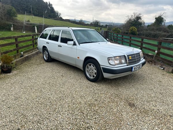 Mercedes-Benz 200 Estate, Petrol, 1990, White