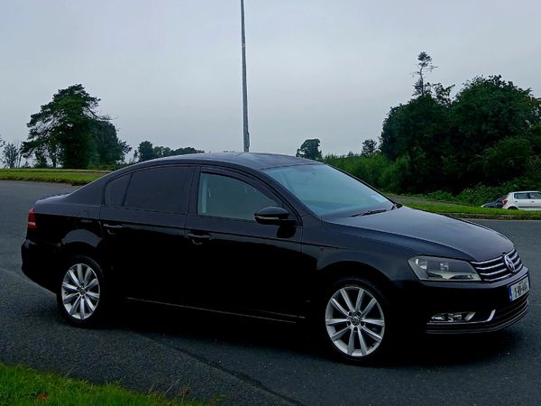 Volkswagen Passat Saloon, Diesel, 2011, Black