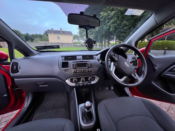 Kia Rio Hatchback, Petrol, 2012, Red