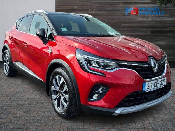 Renault Captur Hatchback, Petrol, 2021, Red