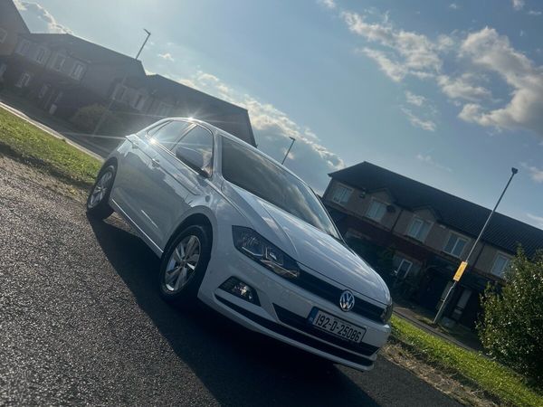 Volkswagen Polo Hatchback, Petrol, 2019, White