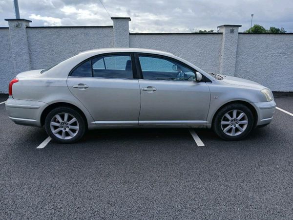 Toyota Avensis Saloon, Petrol, 2003, Silver
