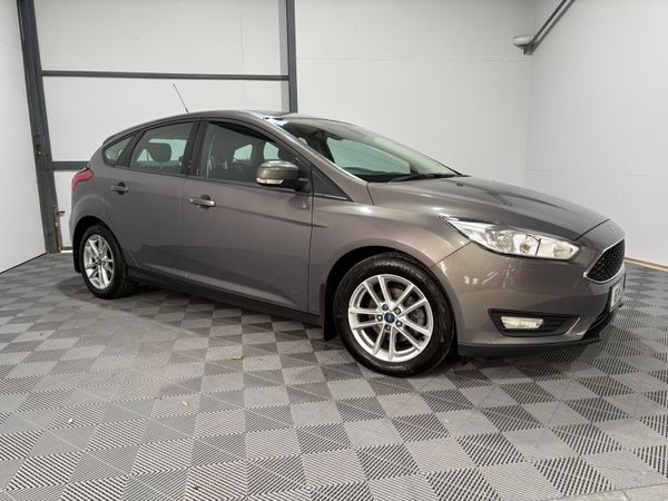 Ford Focus Hatchback, Petrol, 2016, Brown