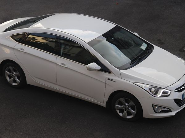 Hyundai i40 Saloon, Diesel, 2014, White