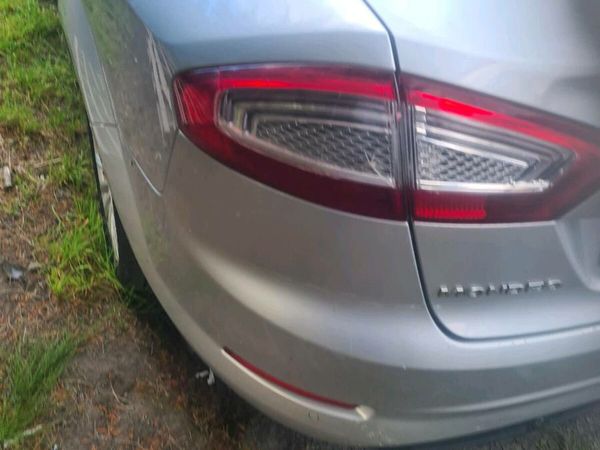 Ford Mondeo Saloon, Diesel, 2012, Silver