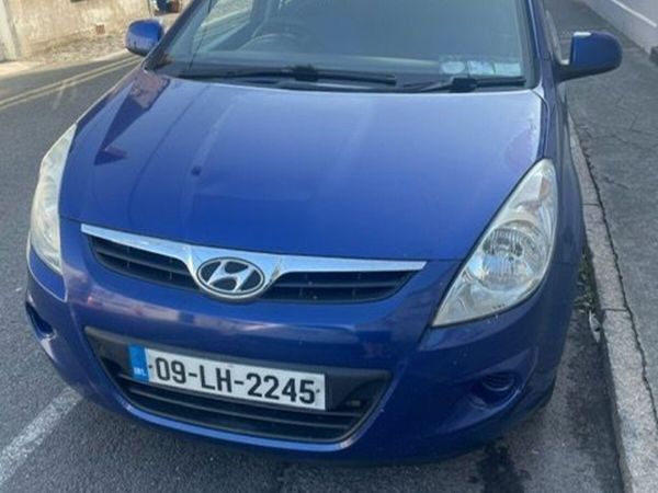 Hyundai i20 Hatchback, Petrol, 2009, Blue