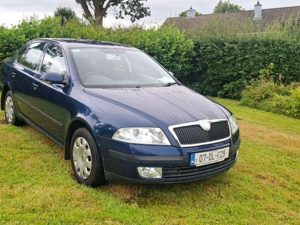 Skoda Octavia Hatchback, Petrol, 2007, Blue