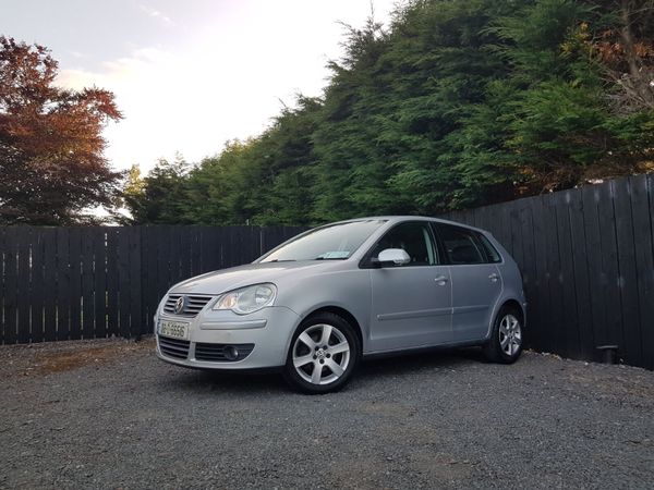 Volkswagen Polo Hatchback, Petrol, 2008, Silver