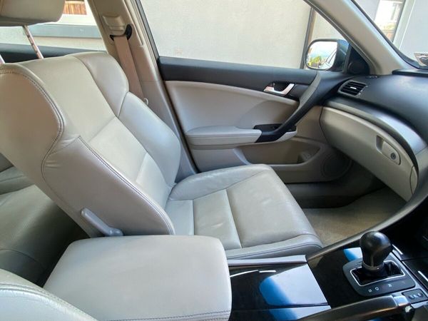 Honda Accord Saloon, Diesel, 2014, Grey