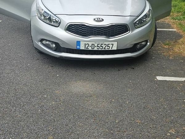 Kia Ceed Hatchback, Diesel, 2012, Silver