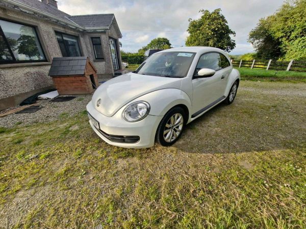 Volkswagen Beetle Hatchback, Diesel, 2015, White