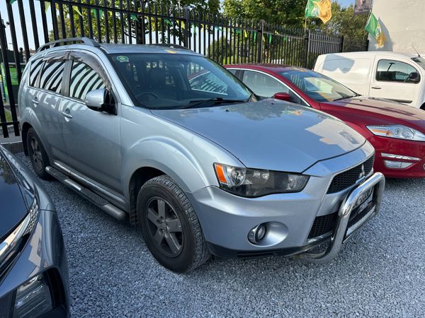 Mitsubishi Outlander SUV, Diesel, 2011, Silver
