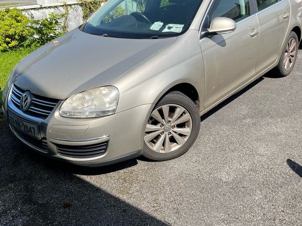 Volkswagen Jetta Saloon, Diesel, 2007, Beige