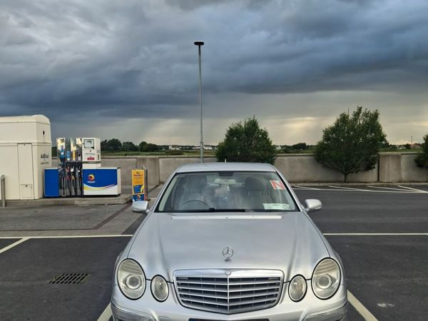 Mercedes-Benz E-Class Saloon, Petrol, 2008, Silver