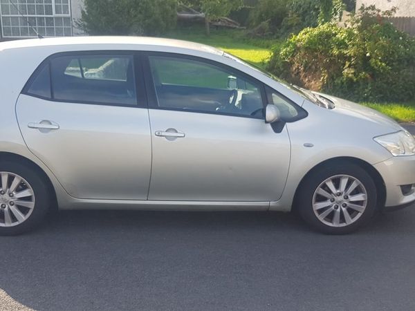 Toyota Auris Hatchback, Petrol, 2008, Silver