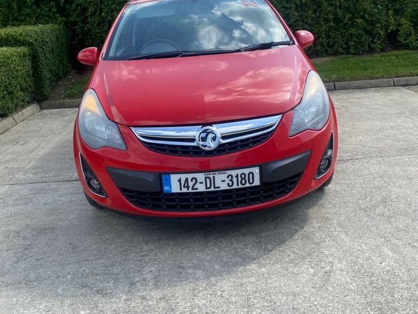 Vauxhall Corsa Hatchback, Petrol, 2014, Red