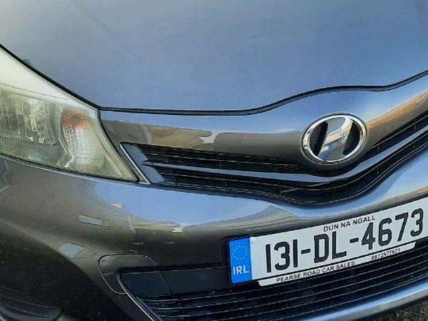 Toyota Vitz Hatchback, Petrol, 2013, Grey
