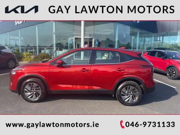 Nissan Qashqai MPV, Petrol, 2021, Red