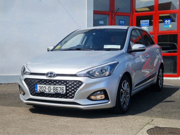 Hyundai i20 Hatchback, Petrol, 2020, Grey