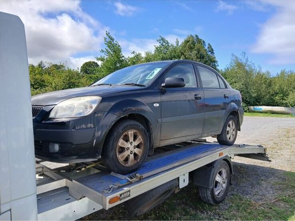 Toyota Corolla Hatchback, Petrol, 2005, Silver