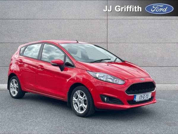 Ford Fiesta Hatchback, Petrol, 2017, Red