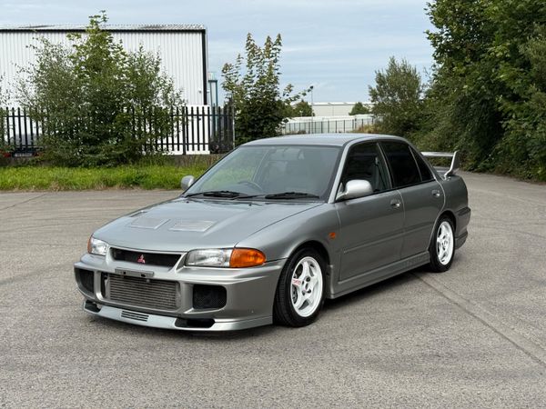 Mitsubishi Lancer Saloon, Petrol, 1995, Grey