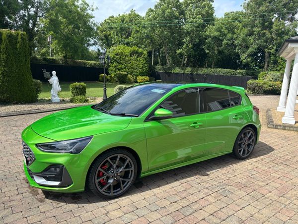 Ford Focus Hatchback, Petrol, 2024, Green