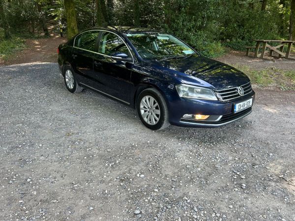 Volkswagen Passat Saloon, Diesel, 2013, Blue