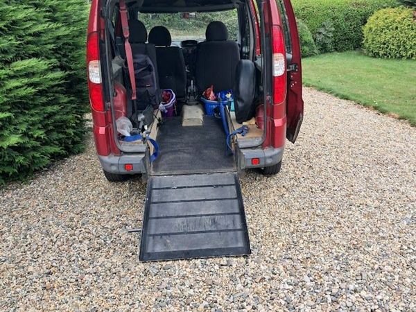 Fiat Doblo MPV, Diesel, 2008, Red