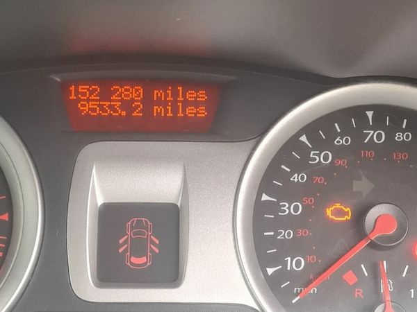 Renault Clio Estate, Diesel, 2011, Silver