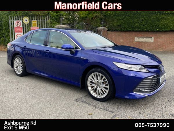 Toyota Camry Saloon, Petrol Hybrid, 2021, Blue