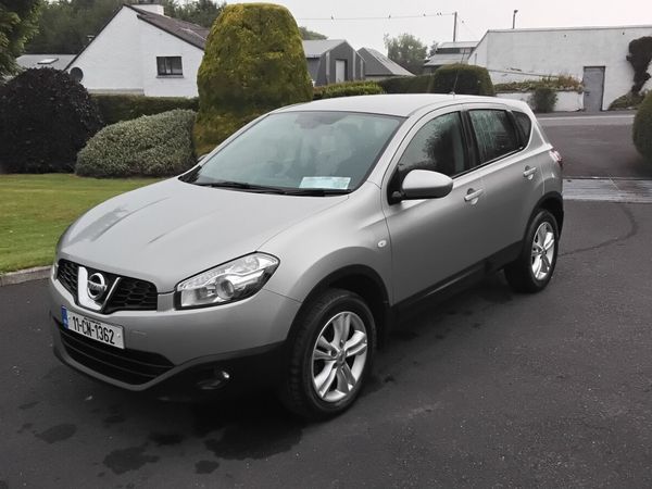 Nissan Qashqai Hatchback, Diesel, 2011, Silver