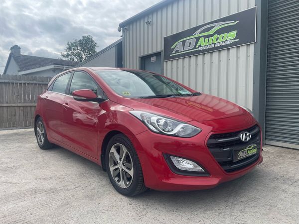 Hyundai i30 Hatchback, Diesel, 2016, Red
