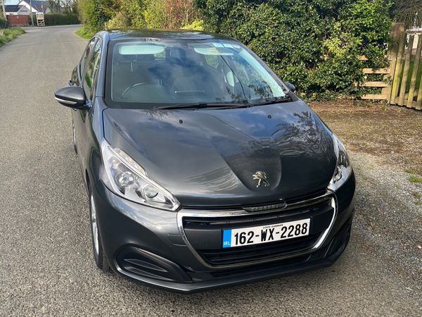 Peugeot 208 Hatchback, Diesel, 2016, Grey