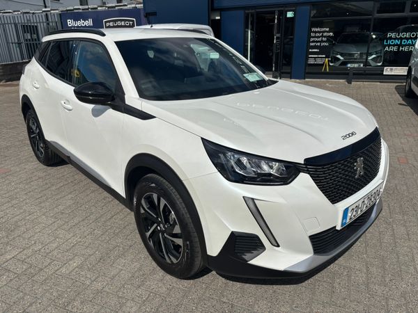 Peugeot 2008 MPV, Petrol, 2023, White