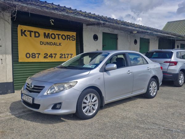 Toyota Corolla Saloon, Petrol, 2007, Silver