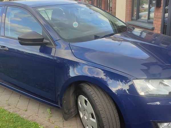 Skoda Octavia Saloon, Diesel, 2016, Blue