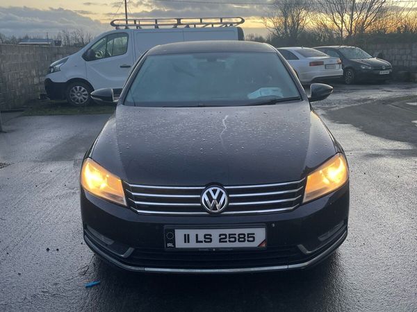 Volkswagen Passat Saloon, Diesel, 2011, Black