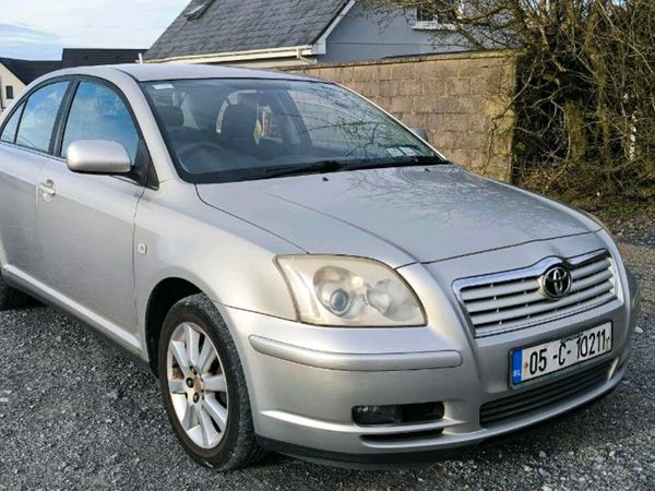 Toyota Avensis Saloon, Petrol, 2005, Silver