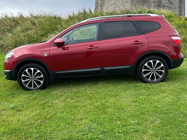 Nissan Qashqai+2 MPV, Diesel, 2012, Red