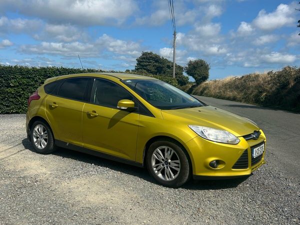 Ford Focus Hatchback, Diesel, 2011, Yellow