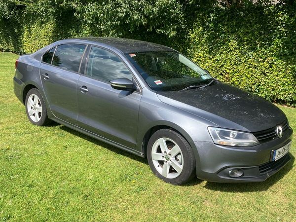 Volkswagen Jetta Saloon, Diesel, 2014, Grey