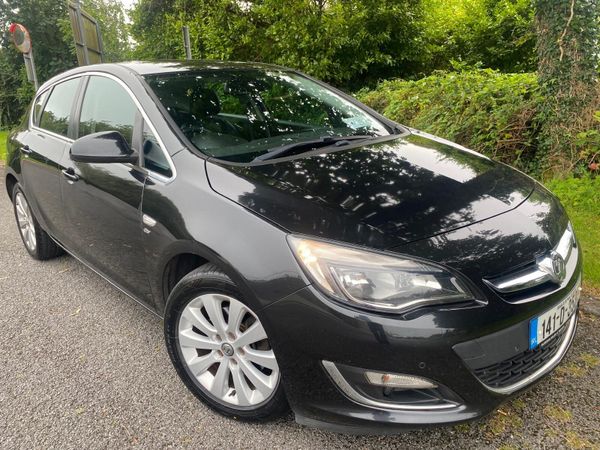 Vauxhall Astra Hatchback, Diesel, 2014, Black