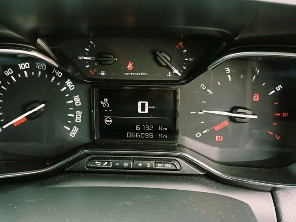 Citroen C3 Aircross MPV, Petrol, 2018, Brown