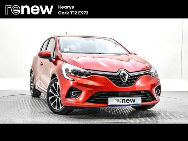Renault Clio Hatchback, Petrol, 2021, Red